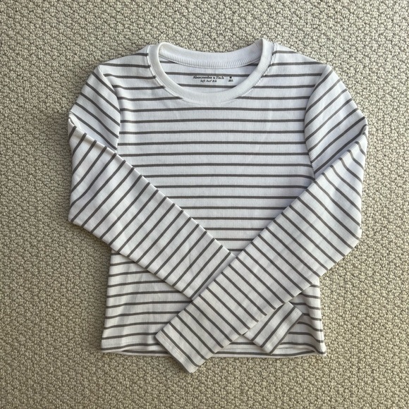 🆕 NWOT Abercrombie & Fitch Soft Rib White & Taupe Striped Long Sleeve Tee - Picture 1 of 4